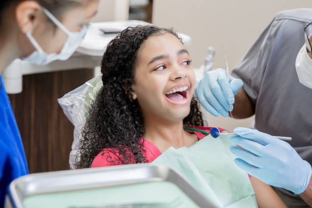 Best Emergency Tooth Extraction in Walled Lake, MI